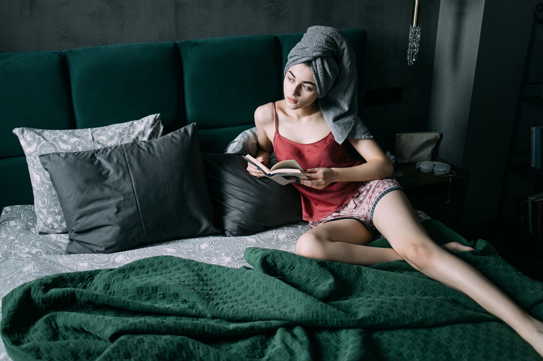 The British Habit of Pottering and Why Doing Nothing Productive Is Actually Good for You